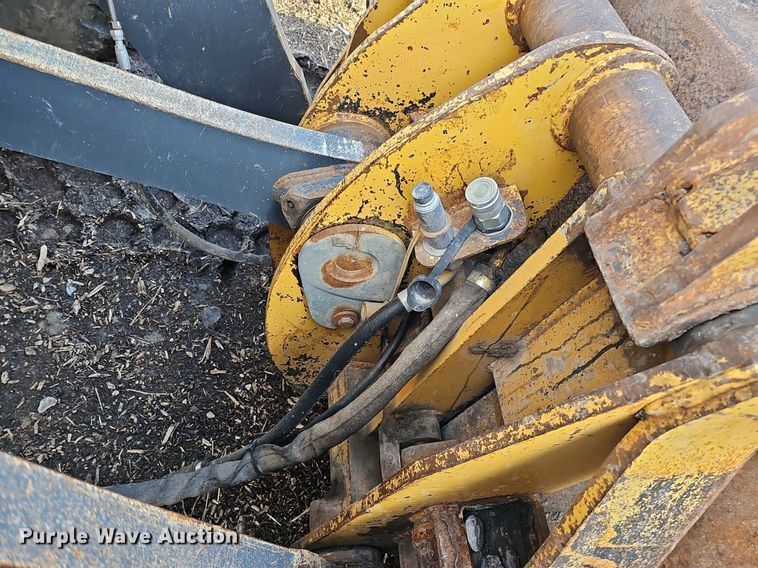 image for item DQ8653 2007 John Deere 644J wheel loader