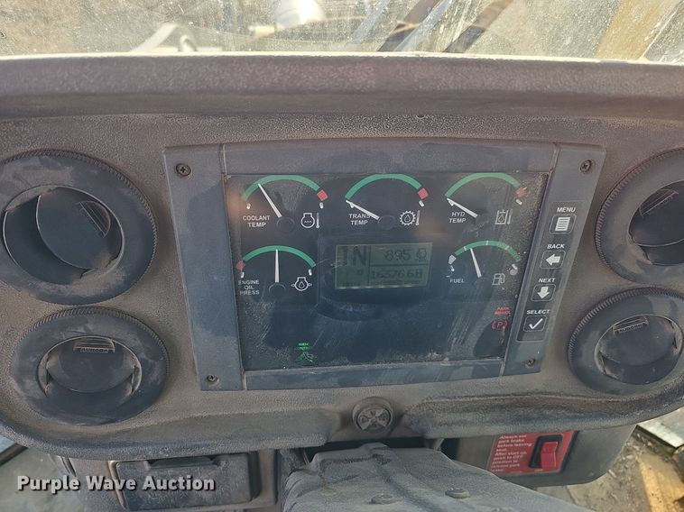 image for item DQ8653 2007 John Deere 644J wheel loader