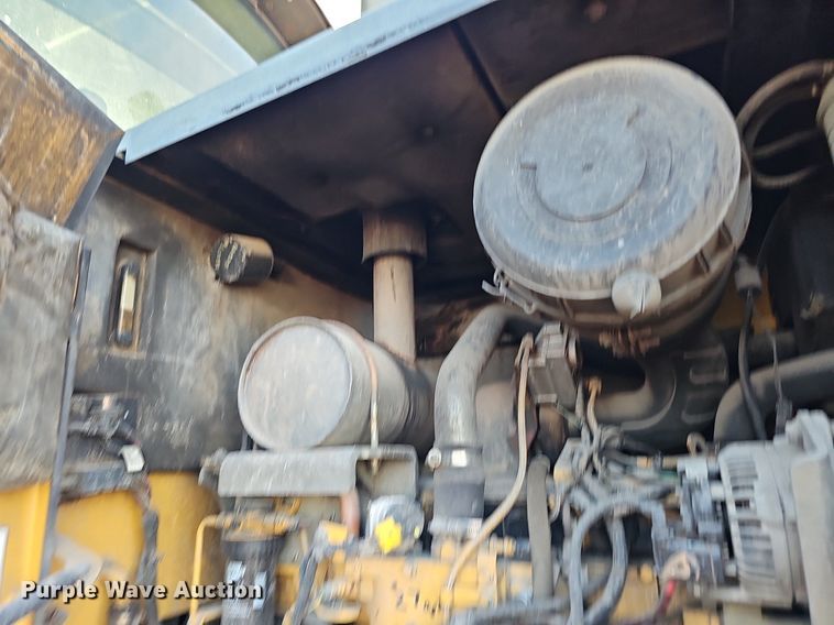 image for item DQ8653 2007 John Deere 644J wheel loader