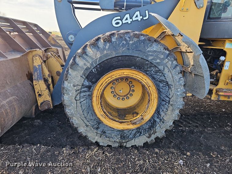 image for item DQ8653 2007 John Deere 644J wheel loader
