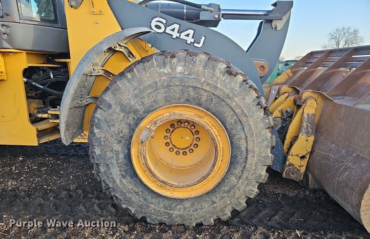 image for item DQ8653 2007 John Deere 644J wheel loader
