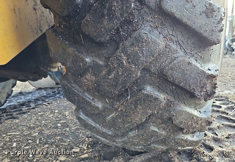 image for item DQ8653 2007 John Deere 644J wheel loader