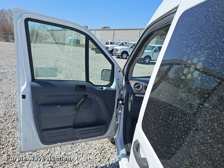 image for item DQ8705 2013 Ford Transit Connect XLT van