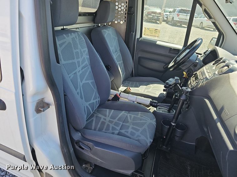 image for item DQ8705 2013 Ford Transit Connect XLT van