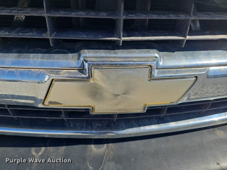 image for item DQ8706 2004 Chevrolet Tahoe SUV