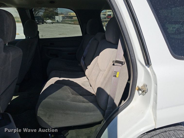 image for item DQ8706 2004 Chevrolet Tahoe SUV