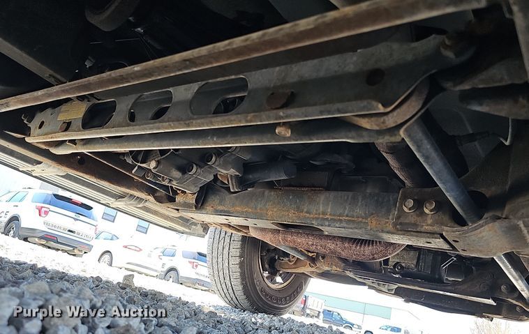 image for item DQ8706 2004 Chevrolet Tahoe SUV