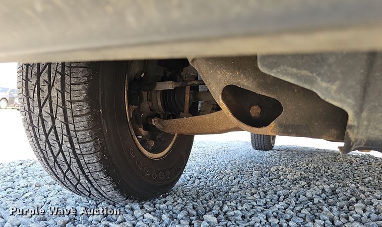 image for item DQ8706 2004 Chevrolet Tahoe SUV