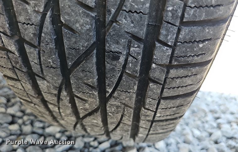 image for item DQ8706 2004 Chevrolet Tahoe SUV