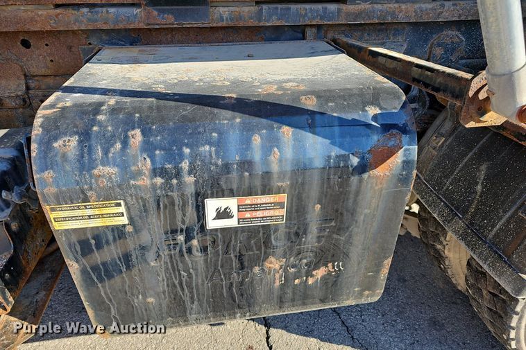 image for item DR5991 2013 Ford F750 Super Duty XL hook lift truck