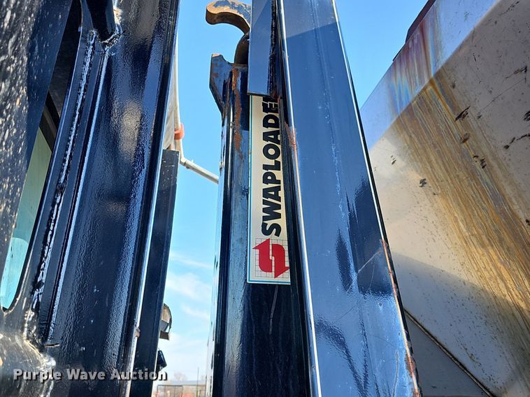 image for item DR5991 2013 Ford F750 Super Duty XL hook lift truck