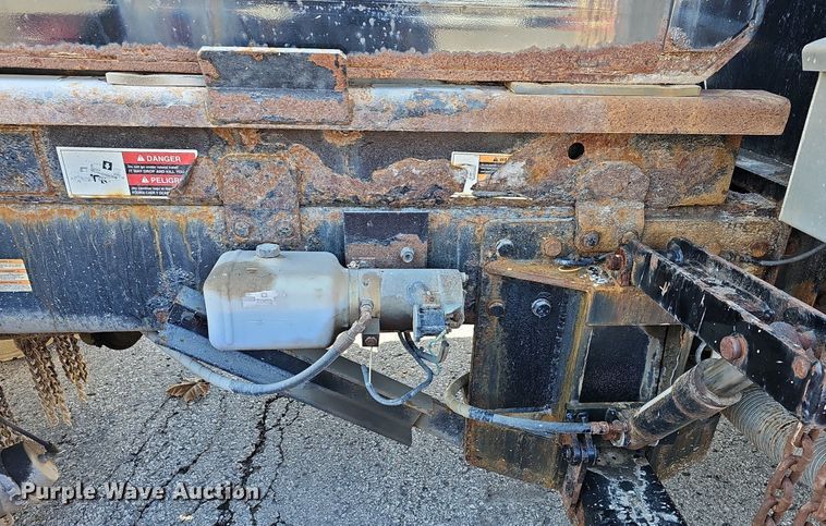 image for item DR5991 2013 Ford F750 Super Duty XL hook lift truck