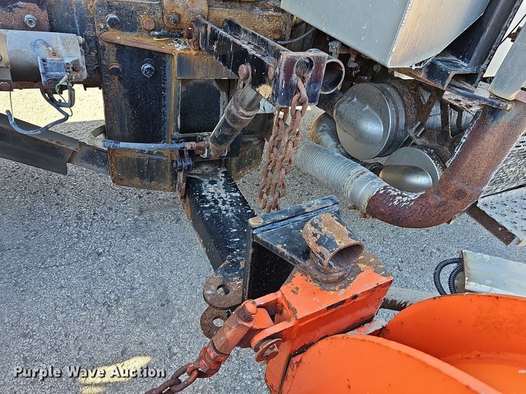 image for item DR5991 2013 Ford F750 Super Duty XL hook lift truck