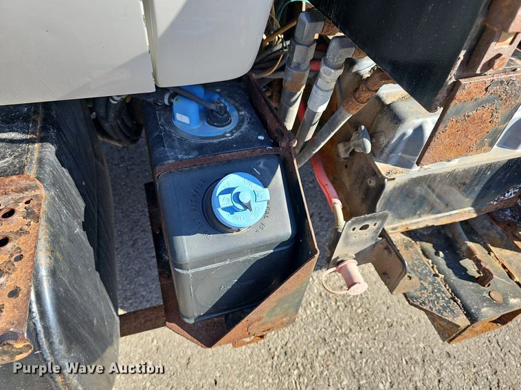 image for item DR5991 2013 Ford F750 Super Duty XL hook lift truck