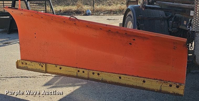 image for item DR5991 2013 Ford F750 Super Duty XL hook lift truck