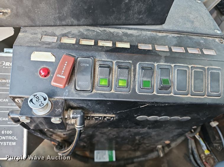 image for item DR5991 2013 Ford F750 Super Duty XL hook lift truck