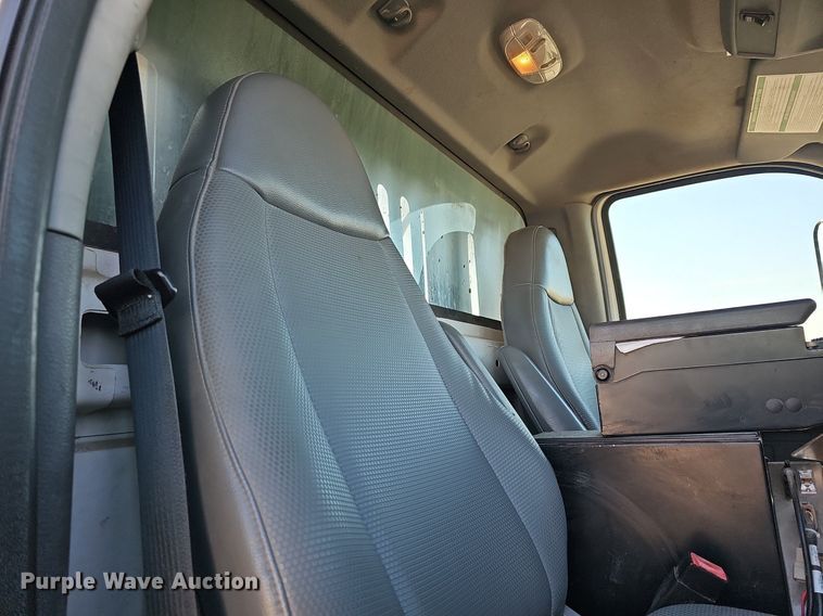 image for item DR5991 2013 Ford F750 Super Duty XL hook lift truck