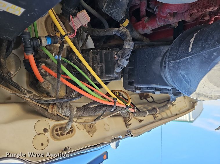 image for item DR5991 2013 Ford F750 Super Duty XL hook lift truck