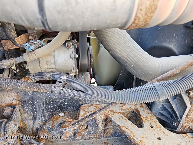 image for item DR5991 2013 Ford F750 Super Duty XL hook lift truck