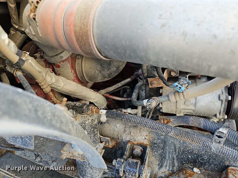 image for item DR5991 2013 Ford F750 Super Duty XL hook lift truck