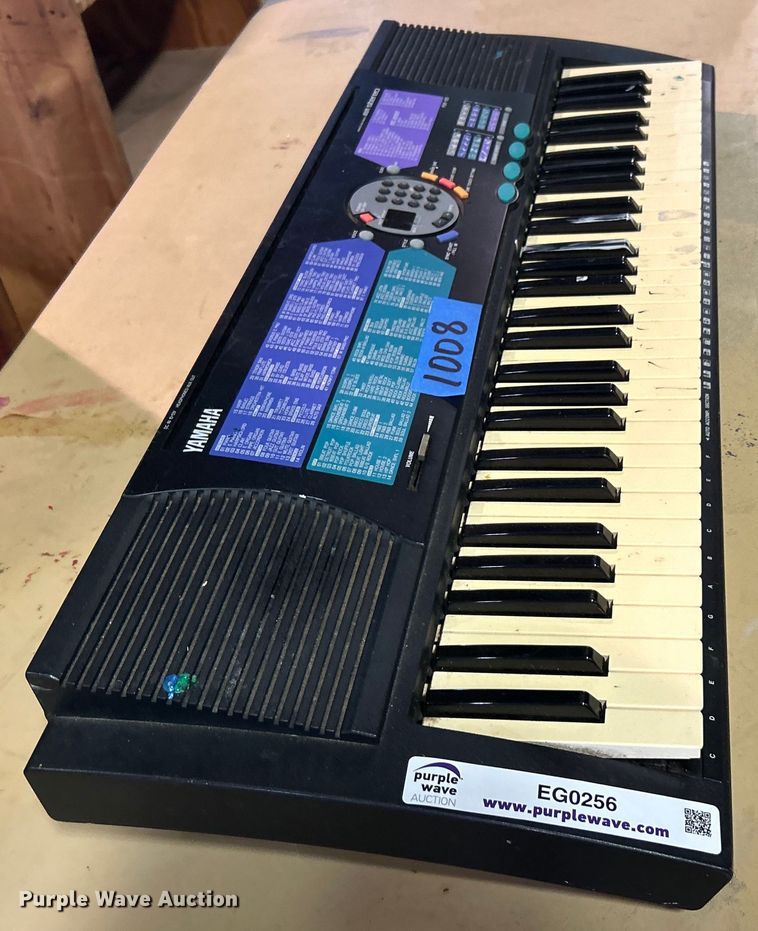 image for item EG0256 Yamaha AWM keyboard