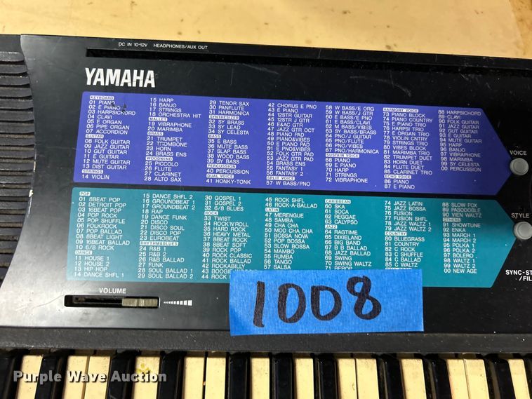 image for item EG0256 Yamaha AWM keyboard