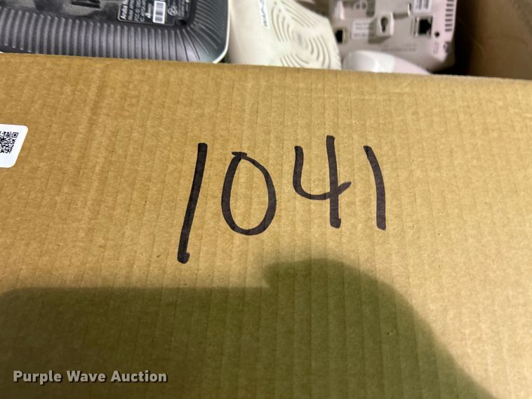 image for item EG0260 Approximately (70) Aruba Networks AP-105 Indoor Wi-Fi access points