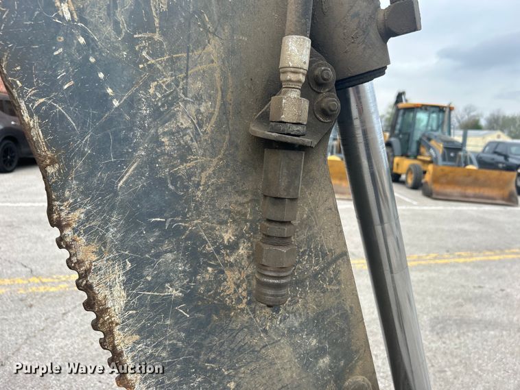 image for item EG0287 2011 John Deere 310SJ backhoe