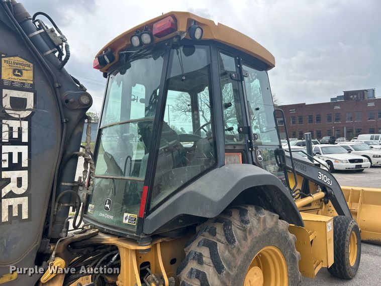 image for item EG0287 2011 John Deere 310SJ backhoe
