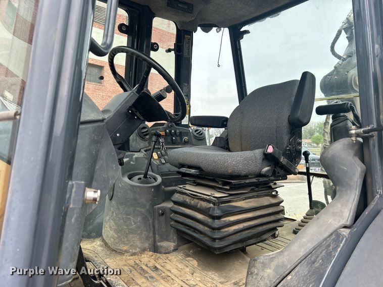 image for item EG0287 2011 John Deere 310SJ backhoe