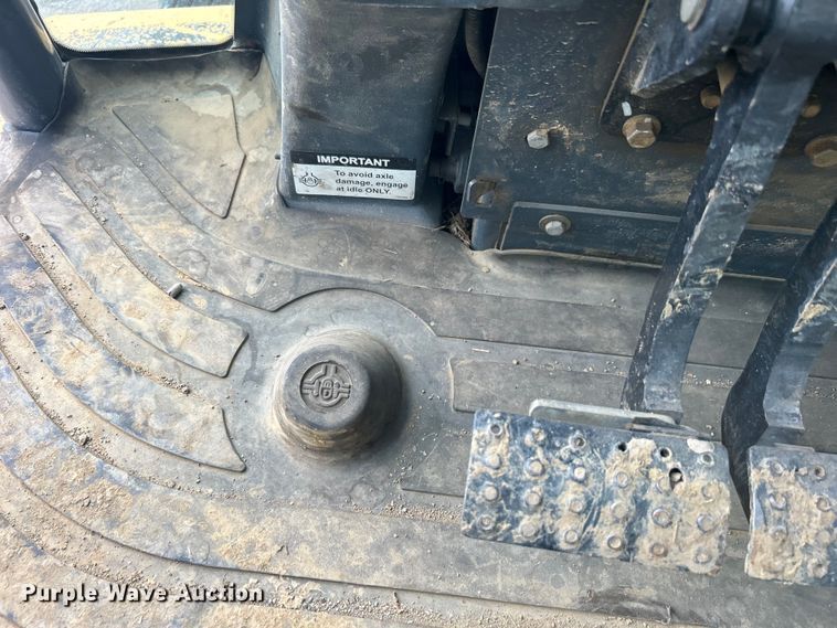 image for item EG0287 2011 John Deere 310SJ backhoe