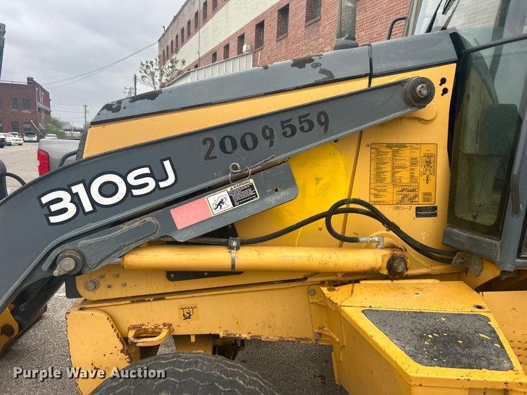image for item EG0288 2009 John Deere 310SJ backhoe