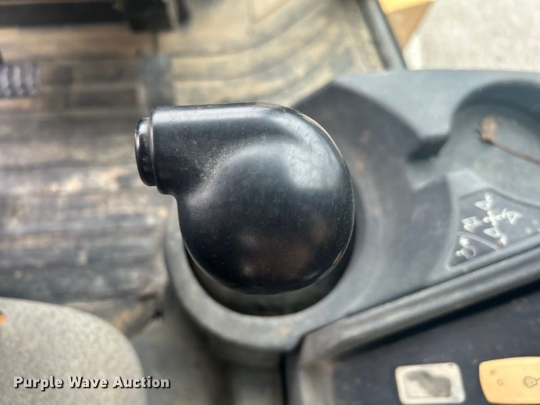 image for item EG0288 2009 John Deere 310SJ backhoe