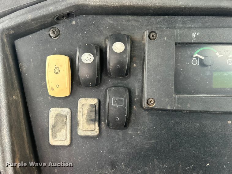 image for item EG0288 2009 John Deere 310SJ backhoe