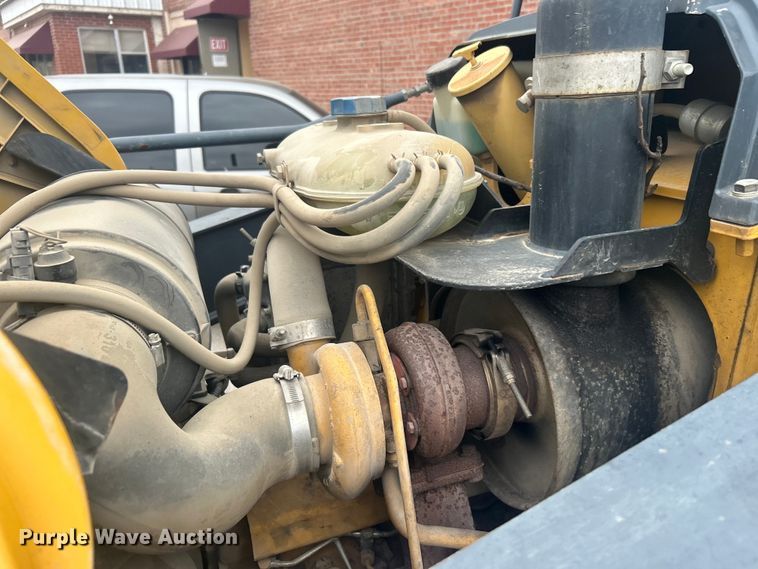 image for item EG0288 2009 John Deere 310SJ backhoe