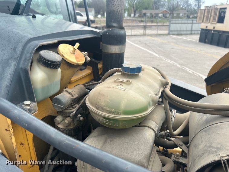 image for item EG0288 2009 John Deere 310SJ backhoe