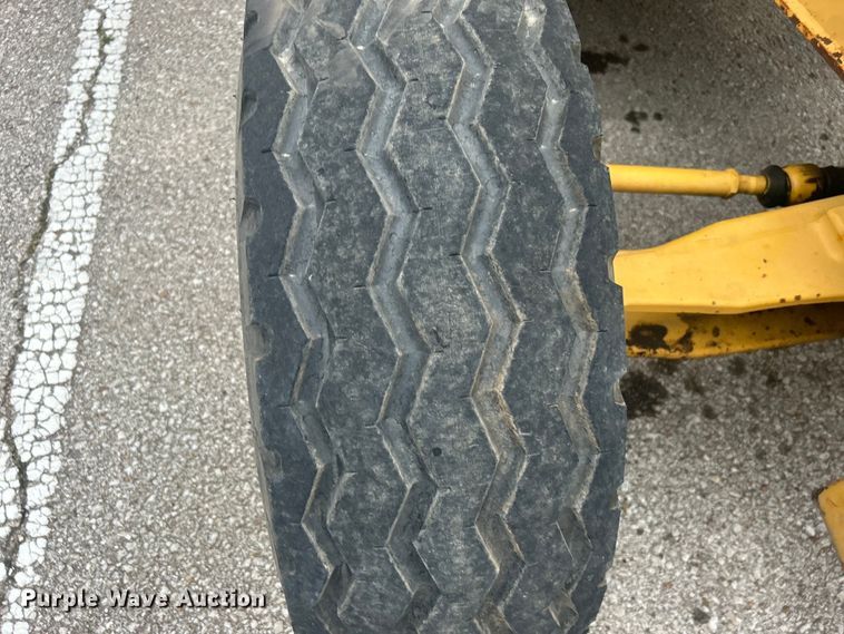 image for item EG0288 2009 John Deere 310SJ backhoe