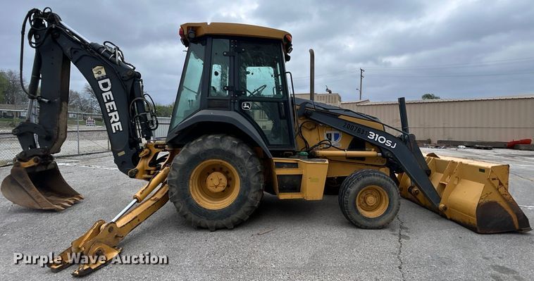 image for item EG0289 2008 John Deere 310SJ backhoe