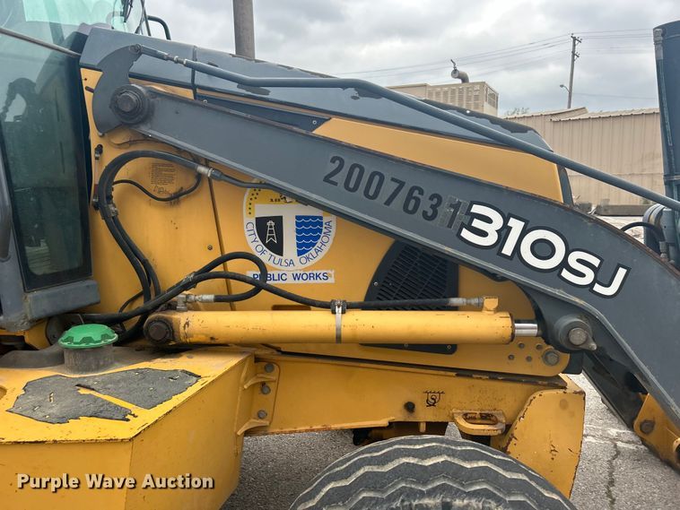 image for item EG0289 2008 John Deere 310SJ backhoe