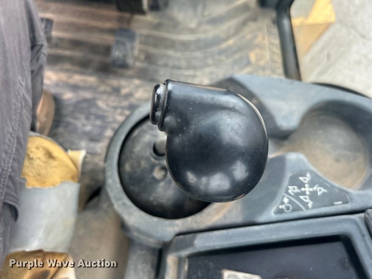 image for item EG0289 2008 John Deere 310SJ backhoe