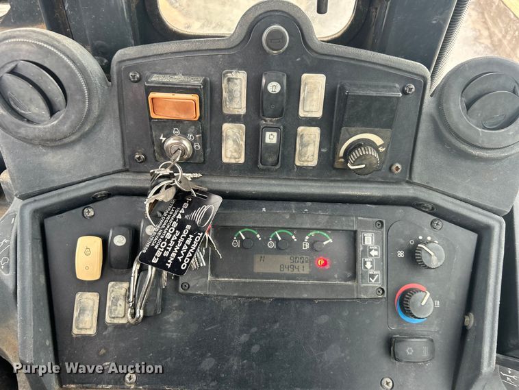 image for item EG0289 2008 John Deere 310SJ backhoe