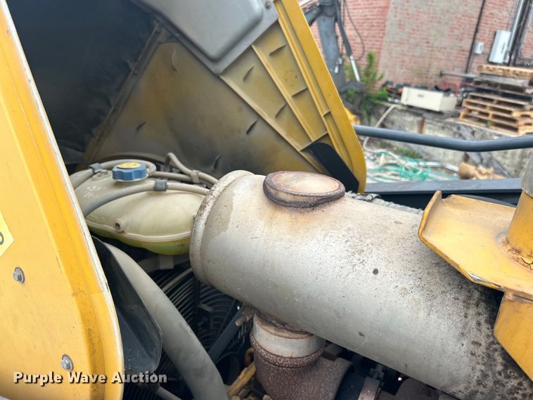 image for item EG0289 2008 John Deere 310SJ backhoe