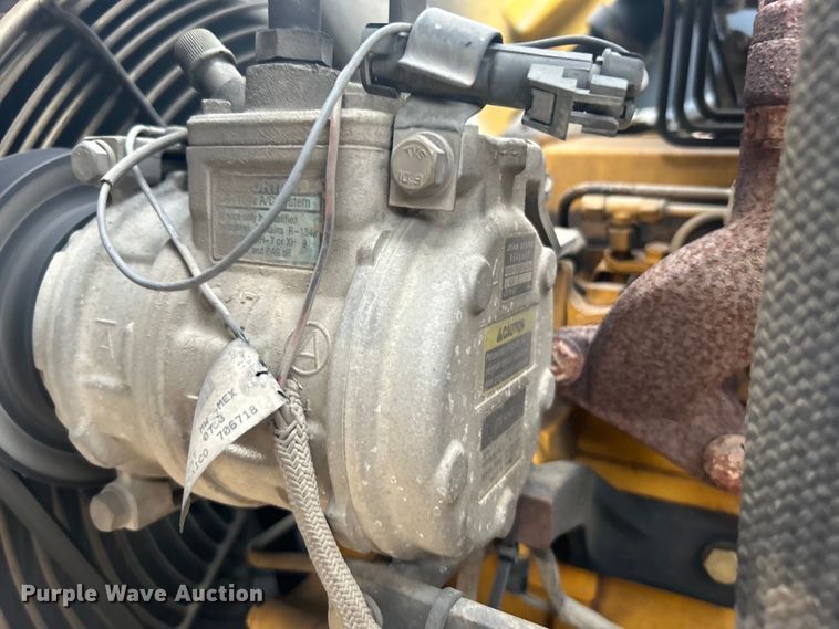 image for item EG0289 2008 John Deere 310SJ backhoe