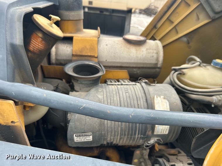 image for item EG0289 2008 John Deere 310SJ backhoe