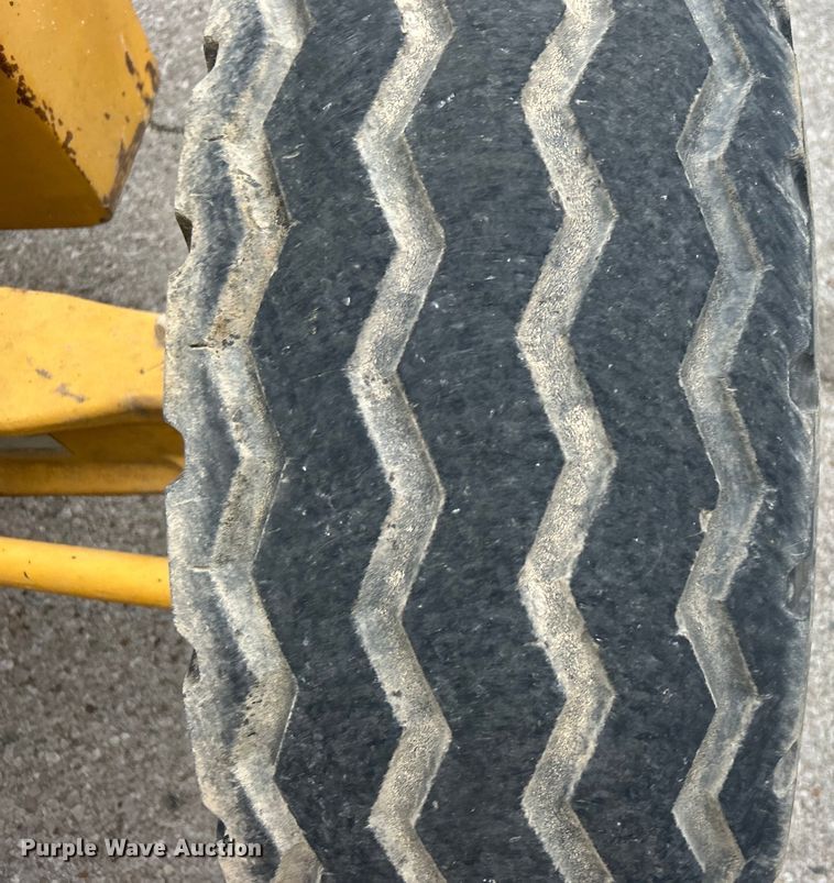 image for item EG0289 2008 John Deere 310SJ backhoe