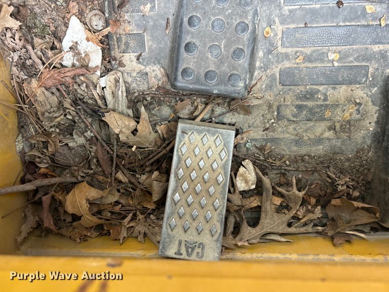 image for item EG0293 2010 Caterpillar 257B Series II tracked skid steer loader