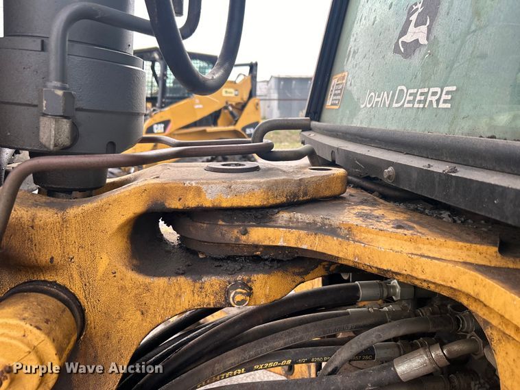 image for item EG0298 2009 John Deere  310SJ backhoe