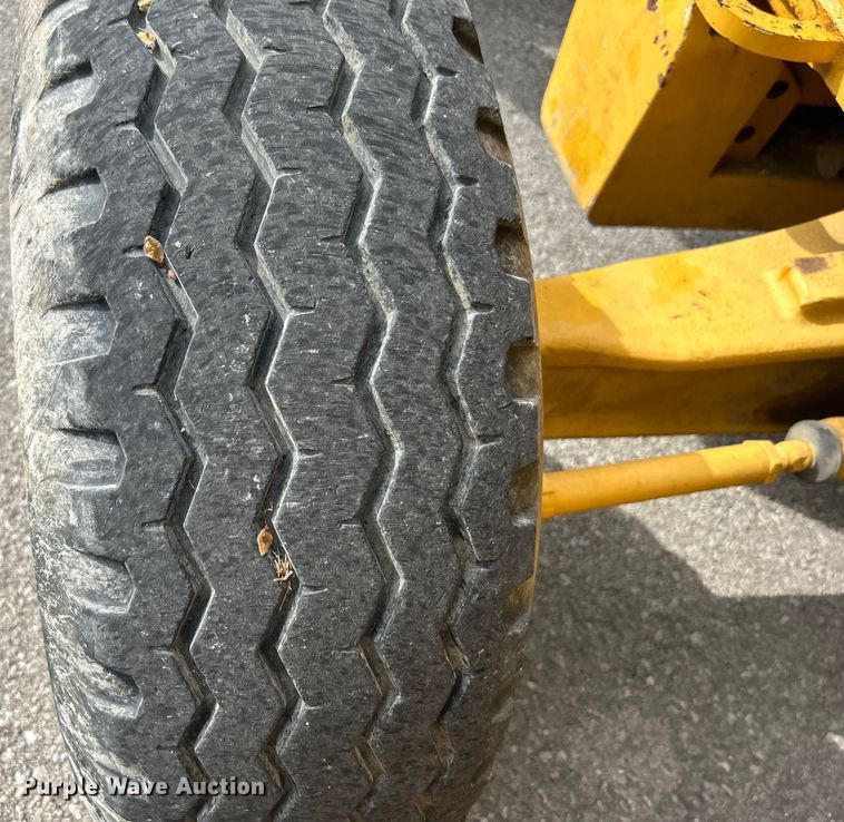 image for item EG0298 2009 John Deere  310SJ backhoe