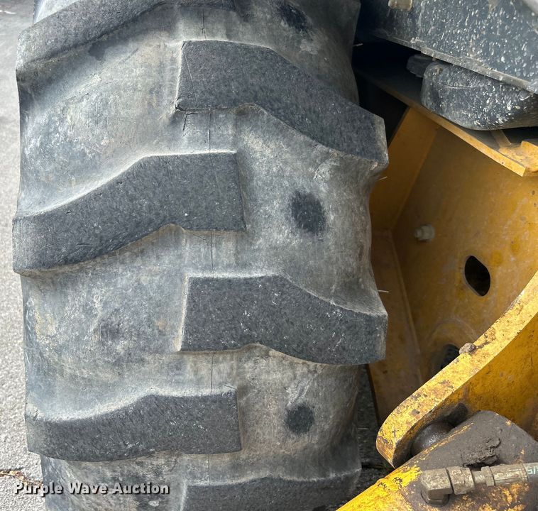 image for item EG0298 2009 John Deere  310SJ backhoe