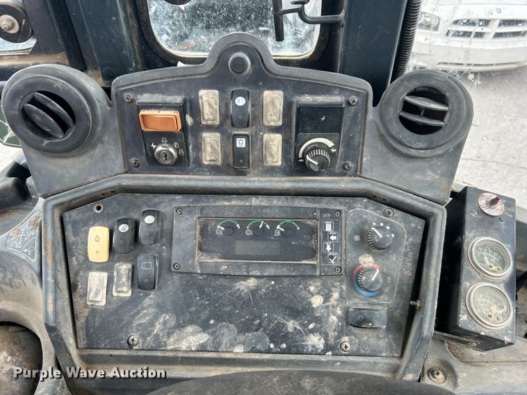 image for item EG0306 2008 John Deere 310SJ backhoe